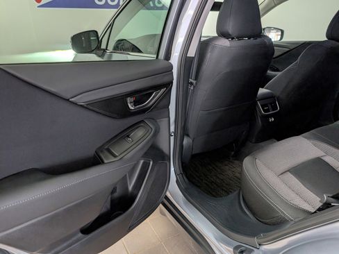 Used 2025 Subaru Outback Premium image 28