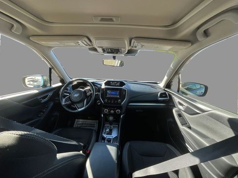 Used 2023 Subaru Forester Premium image 9