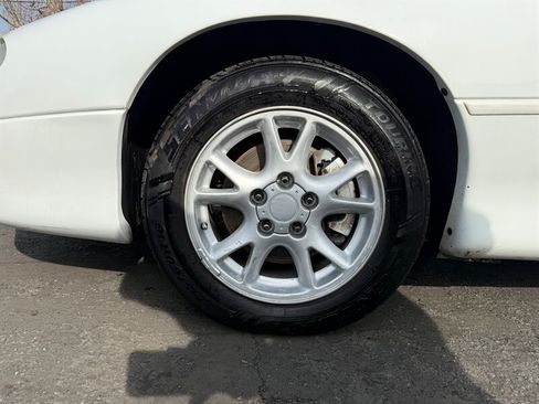 Used 2002 Chevrolet Camaro LT w/ Preferred Equipment Group 1 RWD image 9