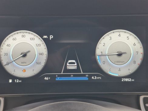Used 2023 Hyundai Elantra Limited w/ Preferred Accessory Package FWD image 21