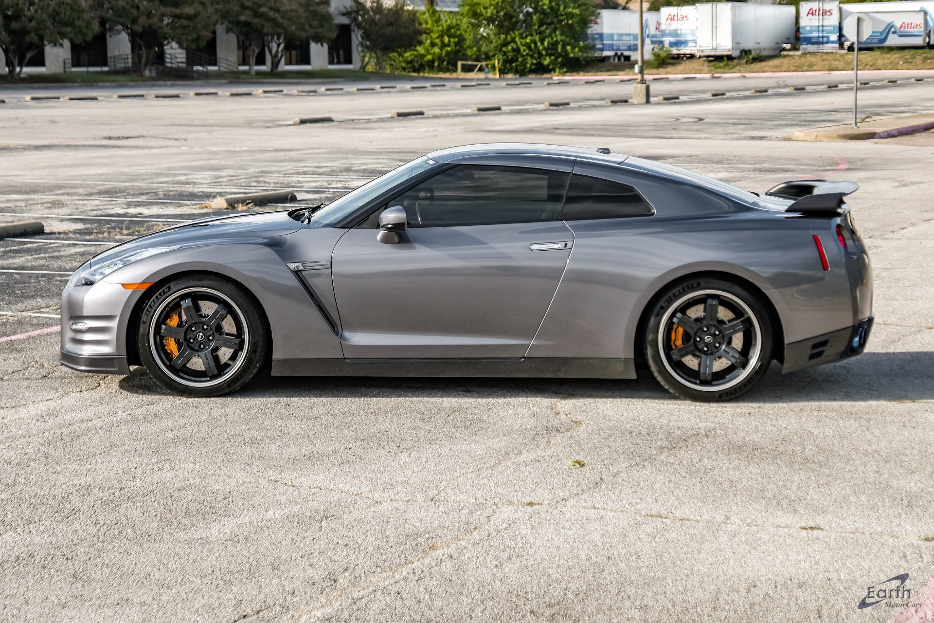 Used 2013 Nissan GT-R Black Edition AWD/4WD image 8