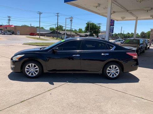 Used 2013 Nissan Altima 2.5 S FWD image 4