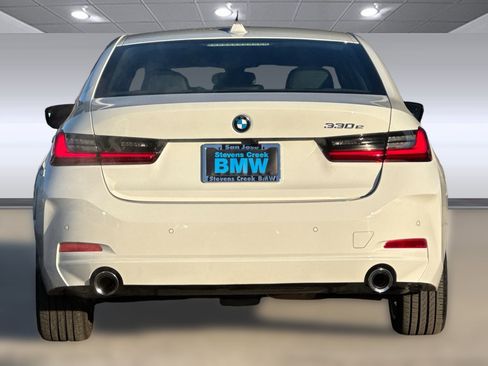 Used 2023 BMW 330e 330e w/ Driving Assistance Package image 10