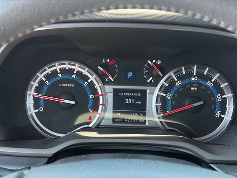 Used 2016 Toyota 4Runner SR5 Premium AWD/4WD image 10