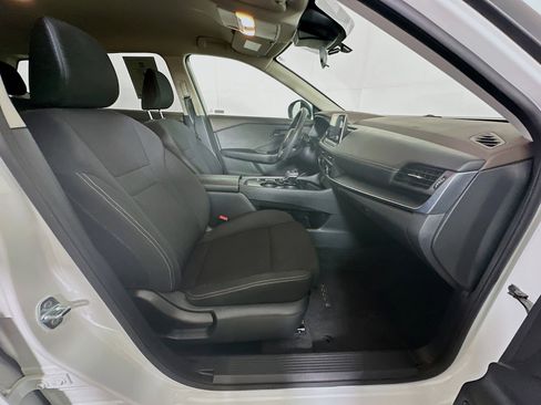 Used 2023 Nissan Rogue S image 29