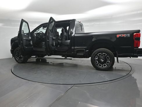 New 2026 Ford F250 Platinum image 32