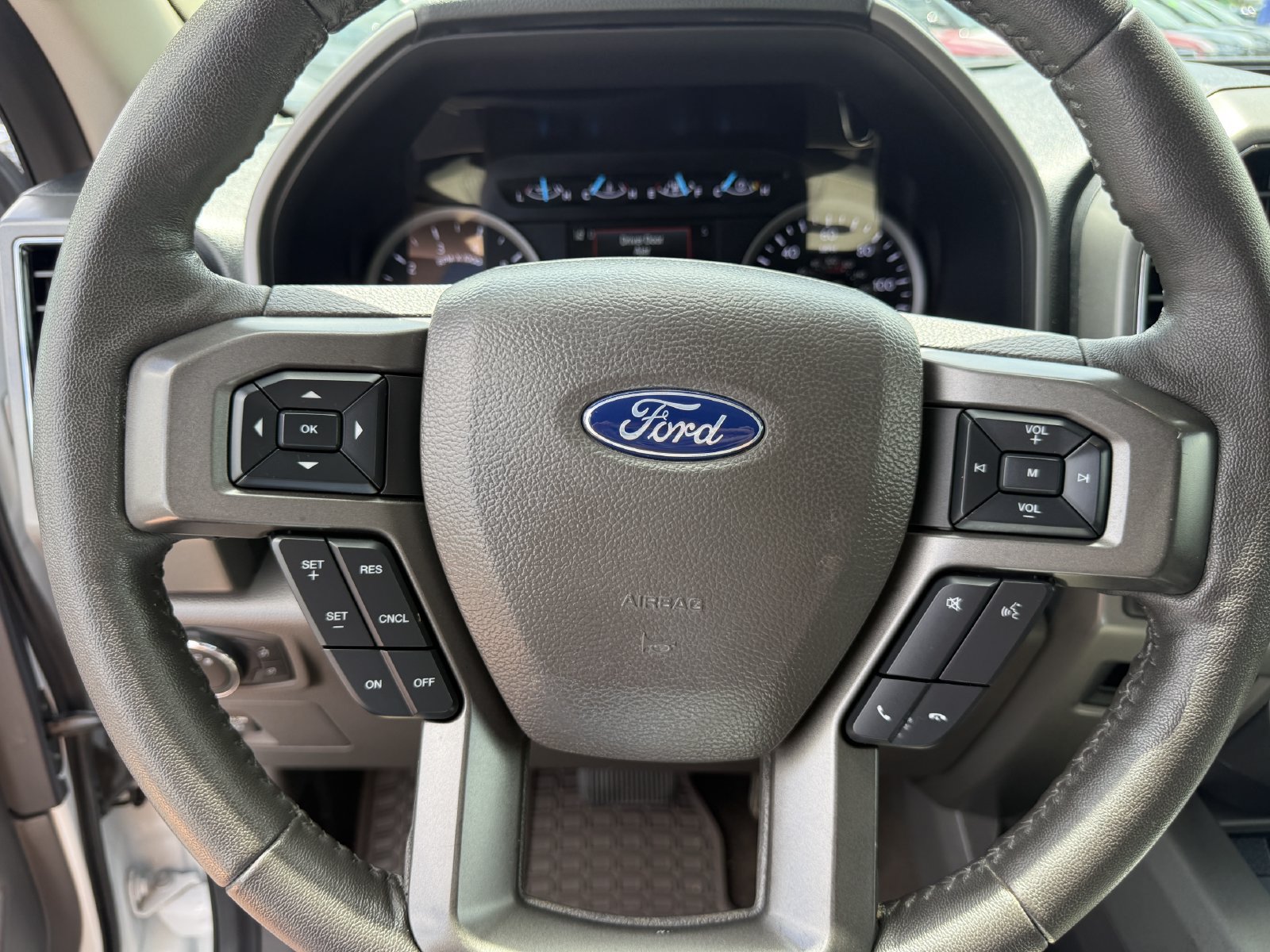 Used 2020 Ford Expedition XLT RWD image 37