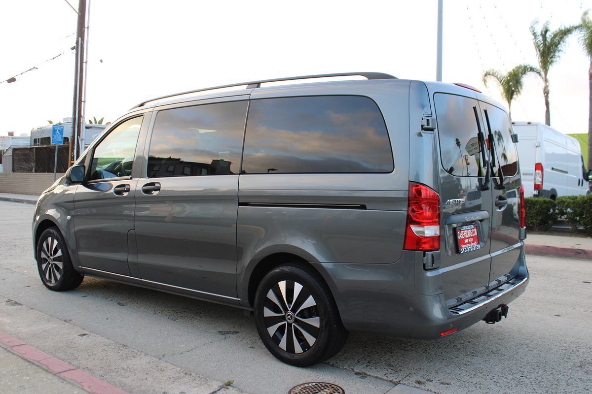 Used 2021 Mercedes-Benz Metris Passenger image 3