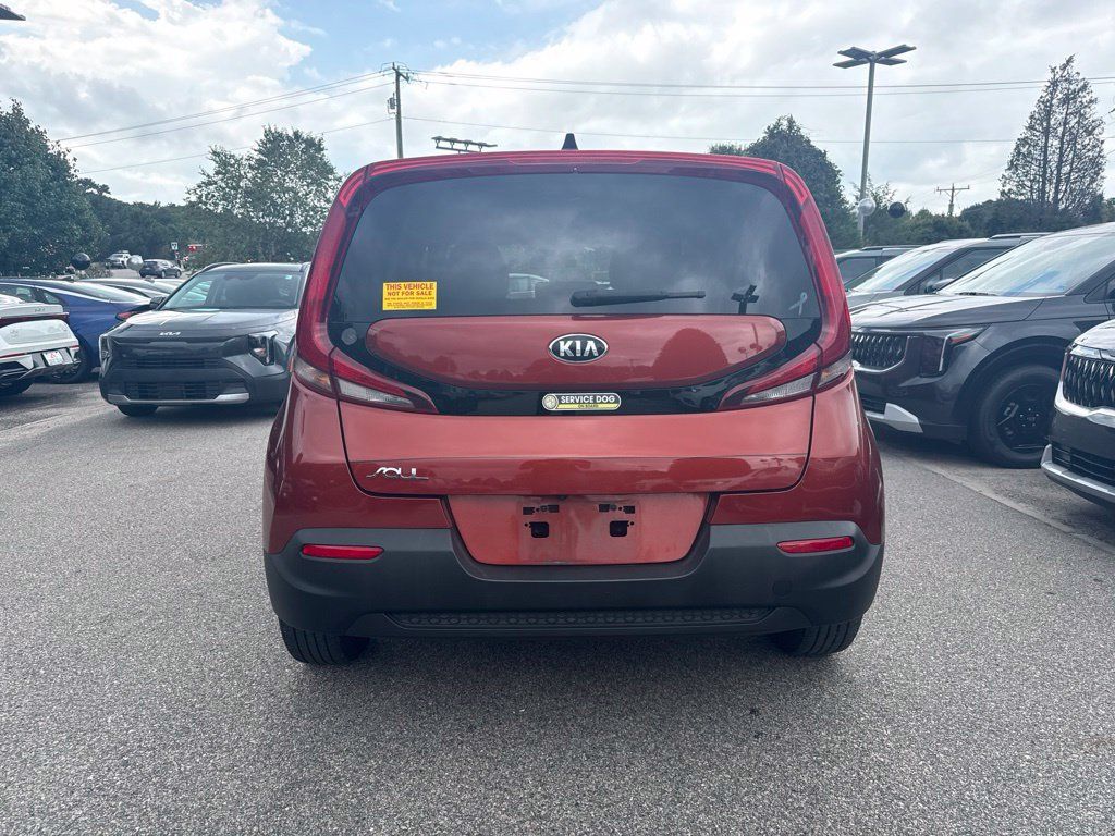 Used 2021 Kia Soul LX FWD image 4