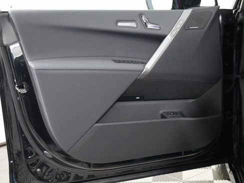 New 2026 BMW iX xDrive60 w/ M Sport Package image 7