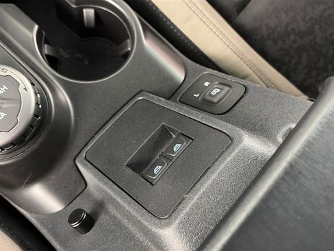 Certified 2022 Ford Bronco Wildtrak image 23