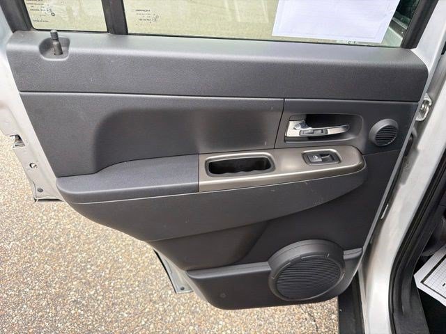 Used 2012 Jeep Liberty Limited AWD/4WD image 14