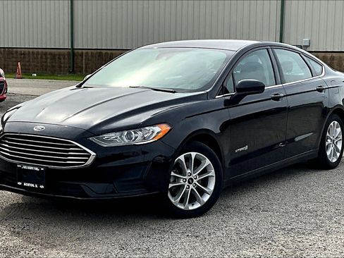 Used 2019 Ford Fusion SE image 7