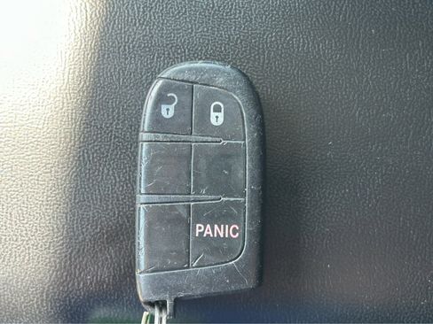 Used 2014 Dodge Journey SXT w/ Flexible Seating Group image 31