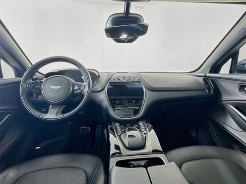 Used 2021 Aston Martin DBX image 22