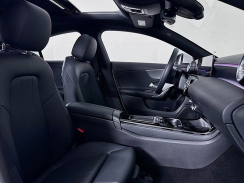 Certified 2026 Mercedes-Benz CLA 250 image 7