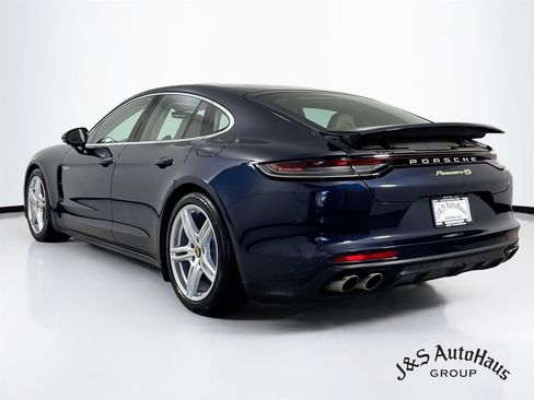 Used 2023 Porsche Panamera 4S w/ Premium Package AWD/4WD image 5