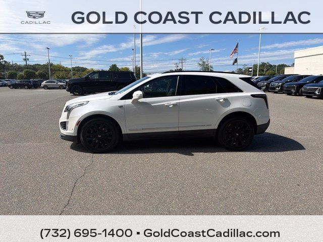Used 2021 Cadillac XT5 Sportv AWD/4WD image 2
