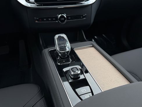 New 2026 Volvo XC90 B5 Plus image 14