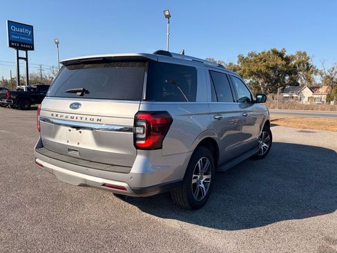 Used 2024 Ford Expedition Limited image 6
