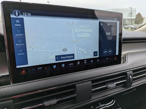 Certified 2025 Lincoln Corsair AWD w/ Equipment Group 101A image 24