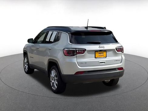 Used 2025 Jeep Compass Limited image 11