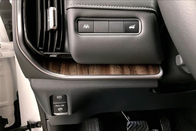 New 2026 Nissan Armada SL w/ Captain's Chari Seat Package AWD/4WD image 30