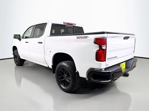 Used 2020 Chevrolet Silverado 1500 LT Trail Boss AWD/4WD image 8