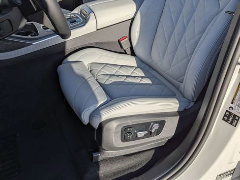 New 2026 BMW X7 xDrive40i image 16