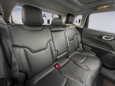 Used 2022 Jeep Compass Trailhawk w/ Trailhawk Elite Group image 18