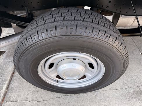 Used 2013 Ford F250 XL RWD image 12