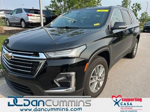 Used 2022 Chevrolet Traverse LT AWD/4WD image 1