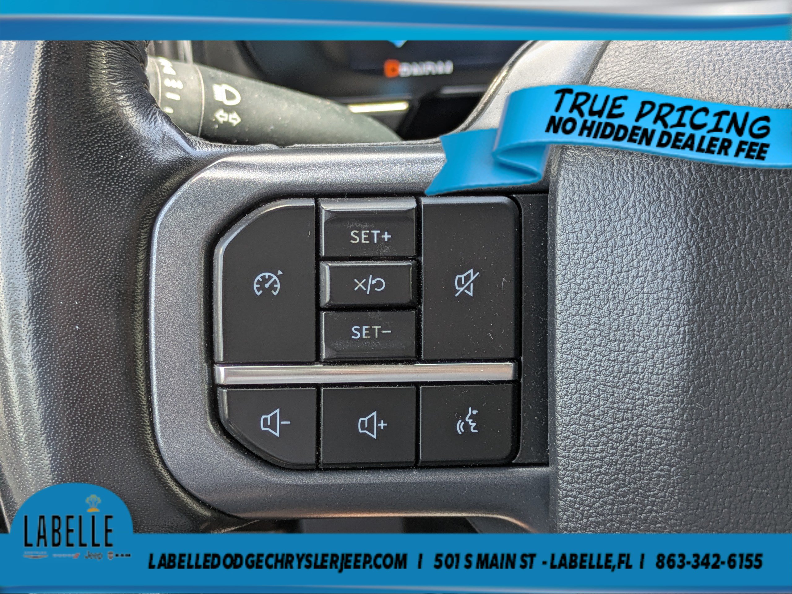 Used 2023 Ford F250 Lariat w/ Black Appearance Package AWD/4WD image 21