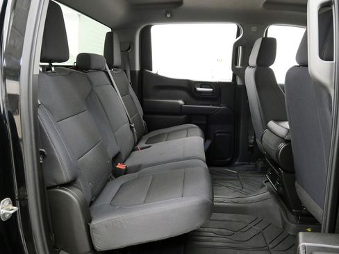 Used 2019 Chevrolet Silverado 1500 Custom w/ Custom Value Package image 17