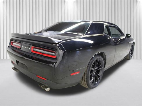 Used 2016 Dodge Challenger SXT w/ Blacktop Package image 3