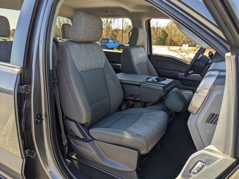 Used 2025 Ford F250 XLT image 39