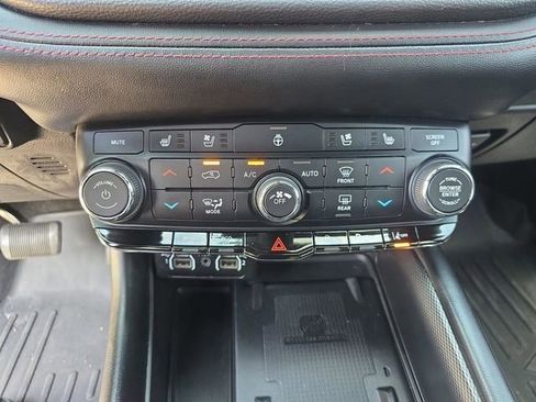 Used 2021 Dodge Durango R/T w/ Technology Group RWD image 22