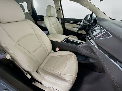 Used 2023 Buick Enclave Essence image 33
