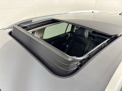 New 2026 Volkswagen Atlas SEL Premium R-Line image 22