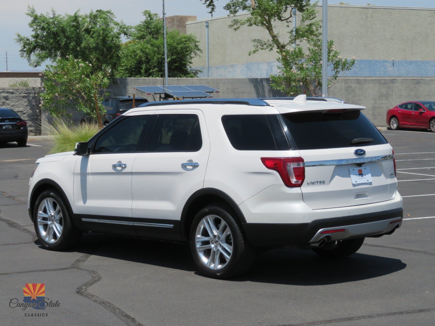 Used 2017 Ford Explorer Limited FWD image 11