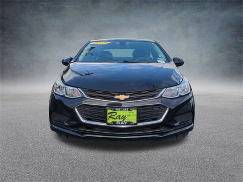Certified 2018 Chevrolet Cruze LS image 4