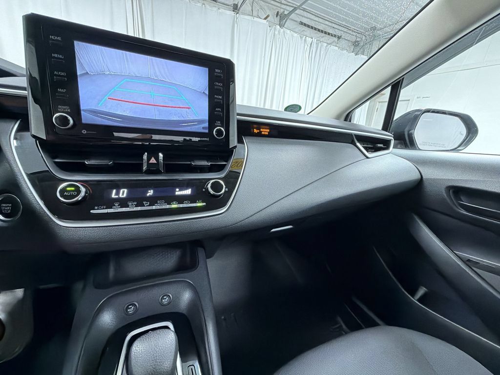 Used 2022 Toyota Corolla LE w/ LE Convenience Package FWD image 20