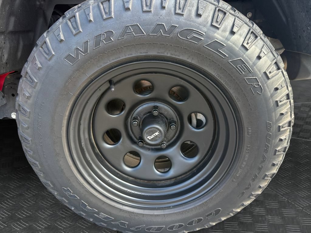 Used 2021 Jeep Gladiator Sport AWD/4WD image 19