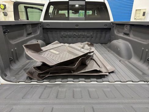 Used 2018 GMC Sierra 1500 Denali w/ Denali Ultimate Package AWD/4WD image 19
