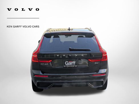 Certified 2023 Volvo XC60 B6 Ultimate w/ Protection Package Premier image 4