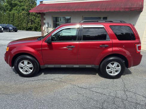 Used 2012 Ford Escape XLT AWD/4WD image 2