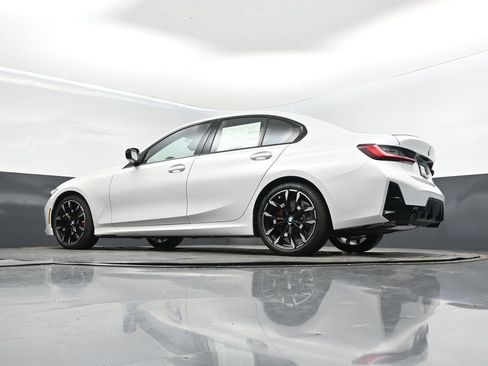 Used 2026 BMW 330i Sedan w/ M Sport Package RWD image 39