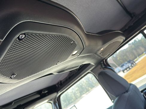 New 2025 Jeep Gladiator Sport image 29