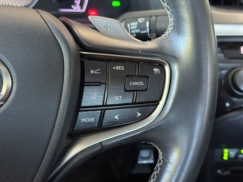 Used 2019 Lexus ES 350 w/ Premium Package FWD image 26