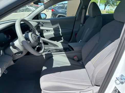 New 2026 Hyundai Elantra Sport FWD image 17